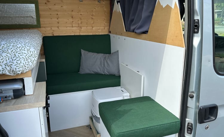 Magnifique camping-car hors réseau pour 2 personnes