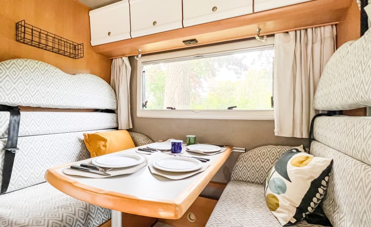 Perfect family camper with bunk bed