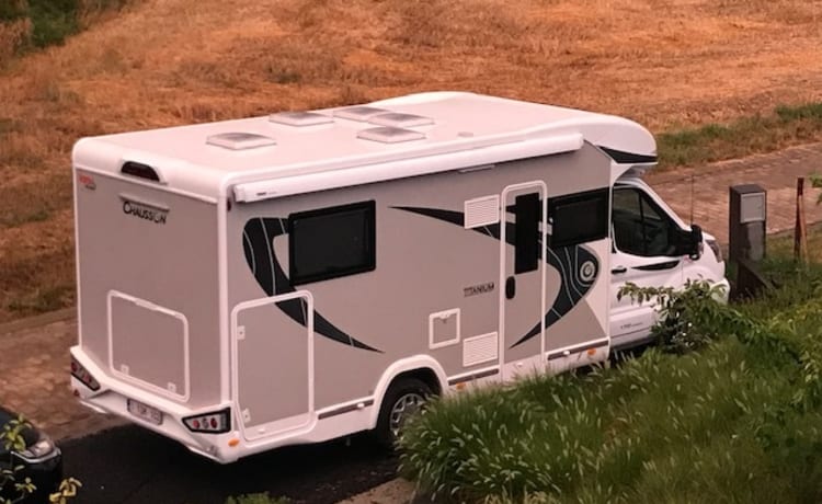 beau camping-car confortable
