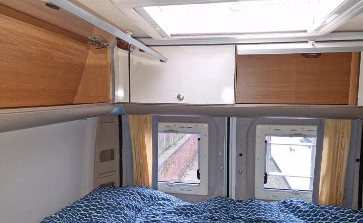 Max – 2/3 berth Fiat Ducato 2010 self contained with H&C water, shower and WC