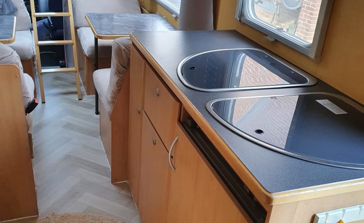 Truus ons vakantiehuus – Ruime familiecamper Fiat ducato 