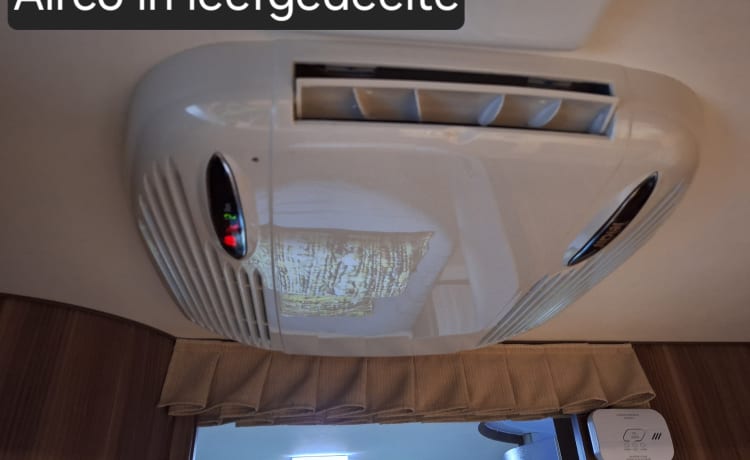 Ons prachtige huisje op wielen – 2- max 4 persoons McLouis half-integraal camper