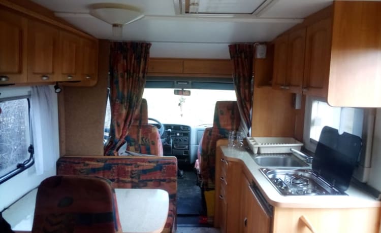 Pompom – 1999 Fiat Ducato Burstner T600 a basso profilo