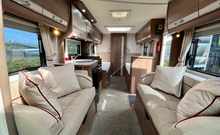 TOF – Elddis Majestic 285 4 Berth Luxury