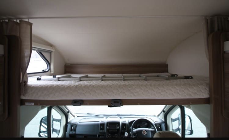 6 berth Swift alcove from 2016