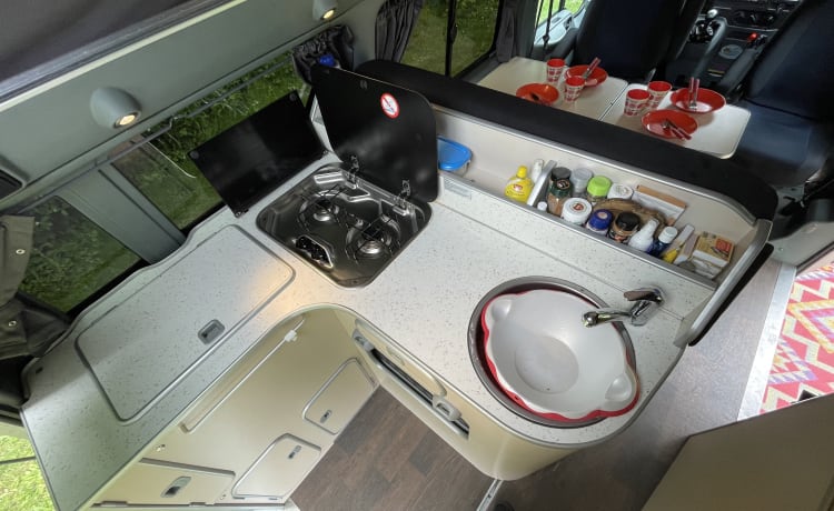 Camper con tetto apribile Ford Nugget