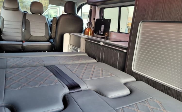 4 berth Vauxhall Vivaro Campervan