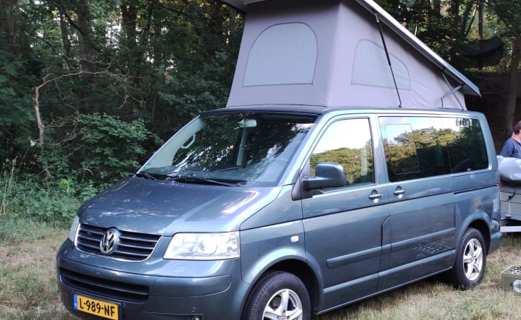 Happy Camper – Luxe 4/5p buscamper Volkswagen Multivan uit 2008