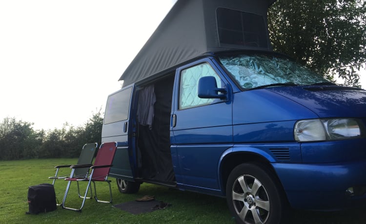 The Blue Diamond – Volkswagen T4 | BlueDiamond | Powerhouse 2.5TDI - 115HP 2 to 4 people