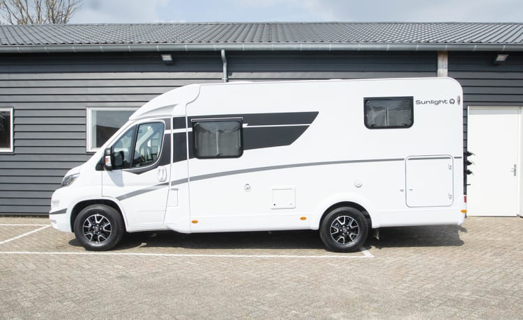 Sunlight V66 Adventure, camper semi-integrato