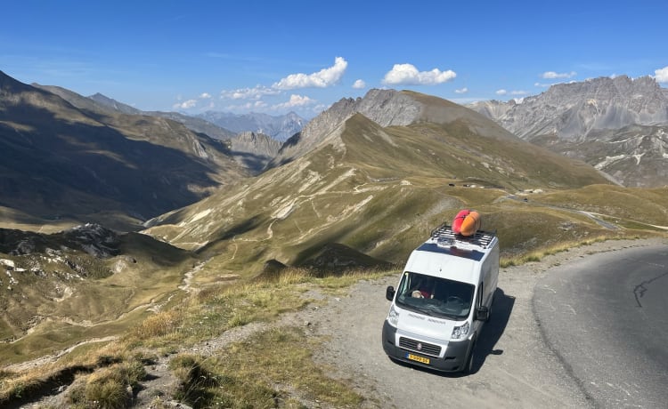 Duci – 🚐  Off-Grid Avontuur voor 2 Ontdekkingsreizigers! 🌟 | Euro 5 | Fiat Ducato