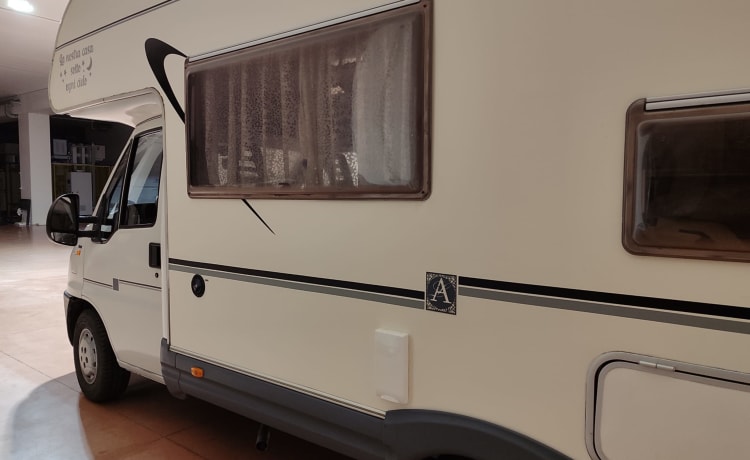 Anto – Travel carefree with Camper Mclouis.