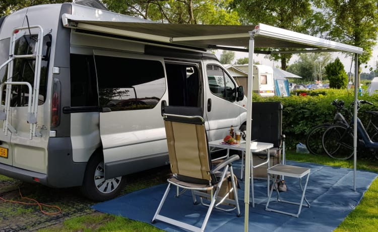 Camping-car compact mais très complet 2 personnes