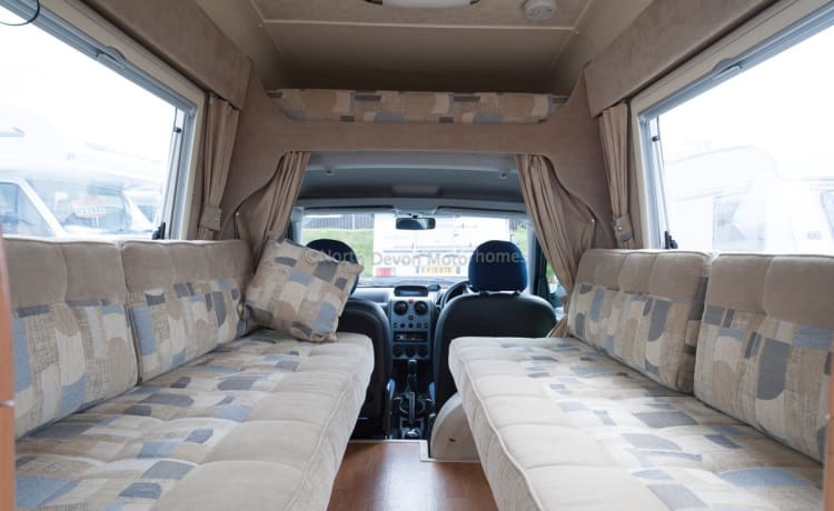 2 berth Peugeot integrated from 2012