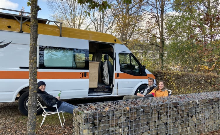 Skippy – Accogliente camper autocostruito: Skippy the Van