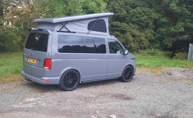 Legend – 4 berth Volkswagen campervan from 2021