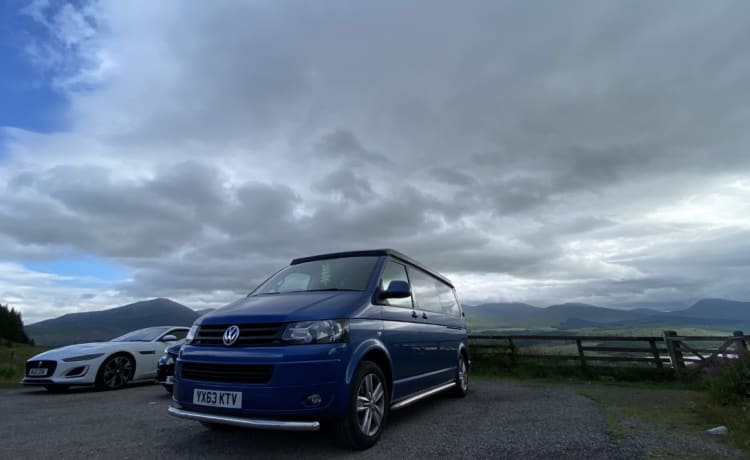 Blu – VW campervan INC FULL INSURANCE !!