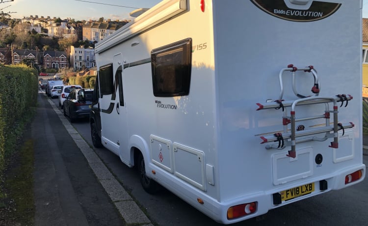 CamperVandy – 4-persoons Peugeot bus uit 2018