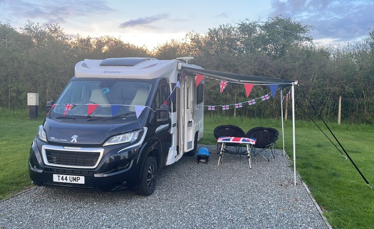 Time Pod – 3 berth Peugeot semi-integrated from 2018