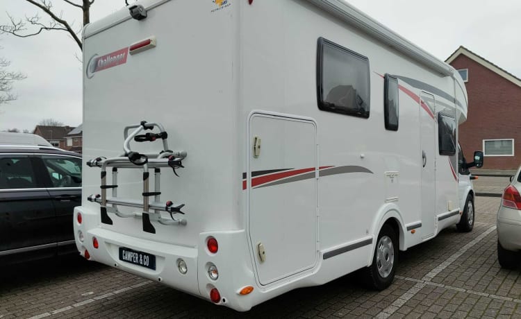 Challenger Birthday 60 – Camper di lusso per 5 persone con 5 cinture | Inventario completo