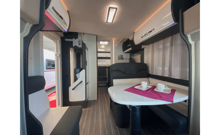 Neuf (2021) Kronos automatique 170cv - WIFI - Prêt à camper