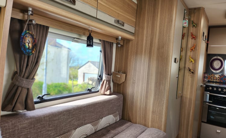 Flossieflo – 2 berth 2014 fully equipped Fiat Bessacarr 