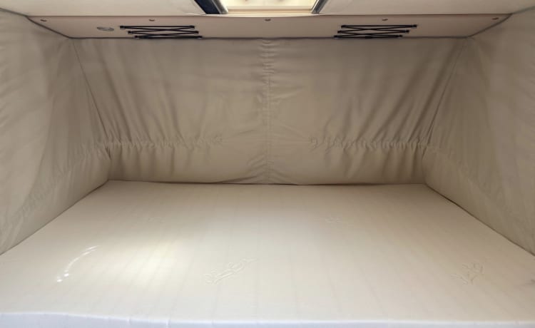 Knaus – KNAUSS luxe, autonome, lits longs, 2x clim, solaire, garage XXL. 