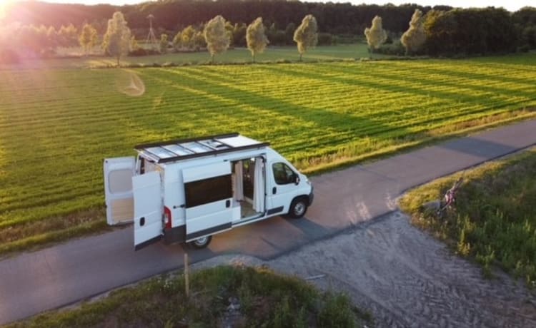 Try Vanlife – Try Vanlife! in onze Fiat ducato off the grid (groot vast bed)