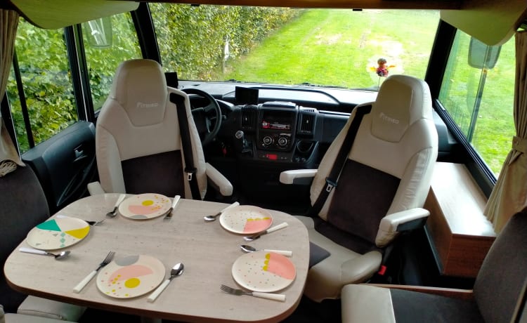 Freedom on wheels! Luxurious spacious motorhome with all amenities