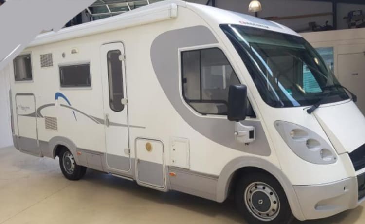 Adria – Spacious and luxurious family camper