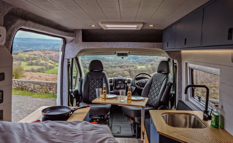 Debbie – Moderne luxe off-grid camper