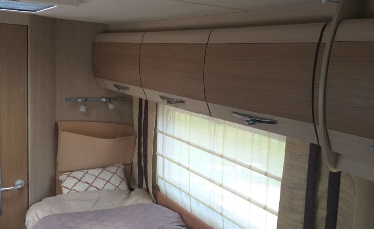 Luxe 2-pers. comfortabele camper, zorgeloos genieten !