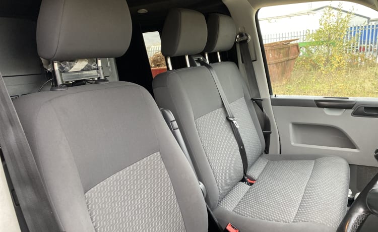 Roux – Volkswagen Transporter T5.1 - 4 slaapplaatsen