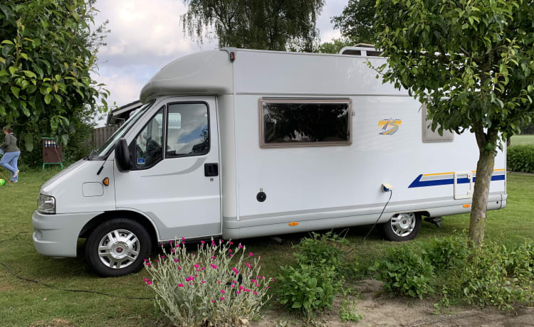 Camper Odie – Wohnmobil Odie - Bürstner T602