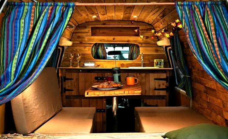 Kashtan  – Beautiful Quirky Camper  - heated - insurance included 