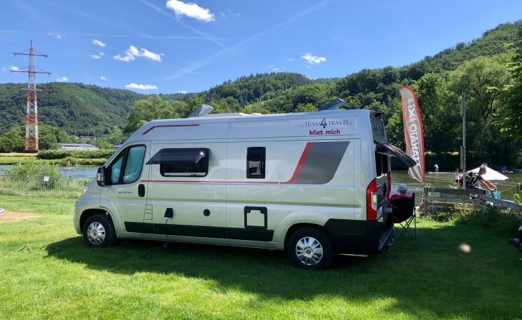 Giovanni – Camper Van Koblenz. Freedom on 4 wheels...