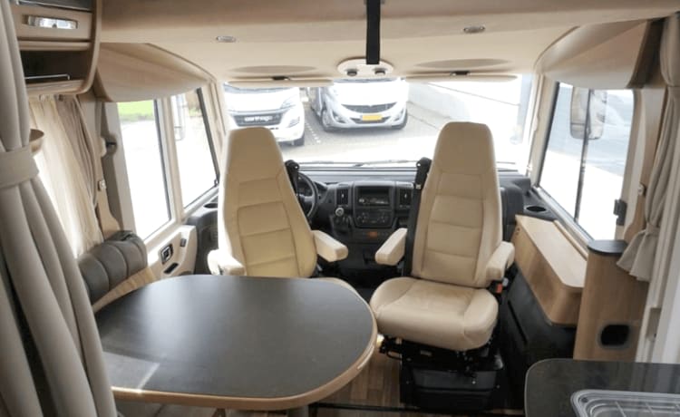 Hymer 578 – Ampio camper familiare