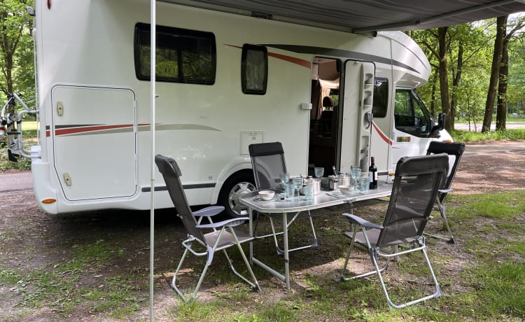 Challenger Birthday 60 – Luxe 5 Persoons Camper met 5 gordels | Kompleet inventaris