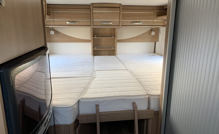 Camper integrato di lusso Hymer