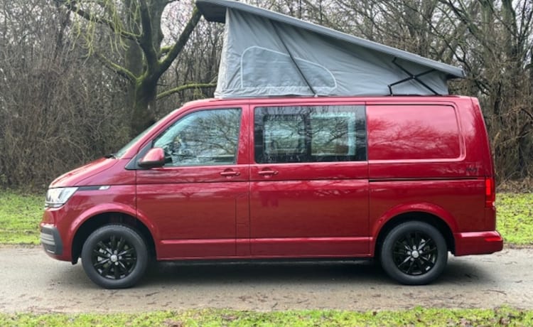 Sterling – Camper Volkswagen a 4 posti letto dal 2021