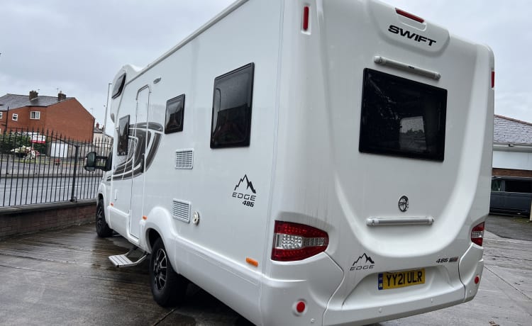 Swift Edge 486 – 2-6 berth Swift EDGE 486