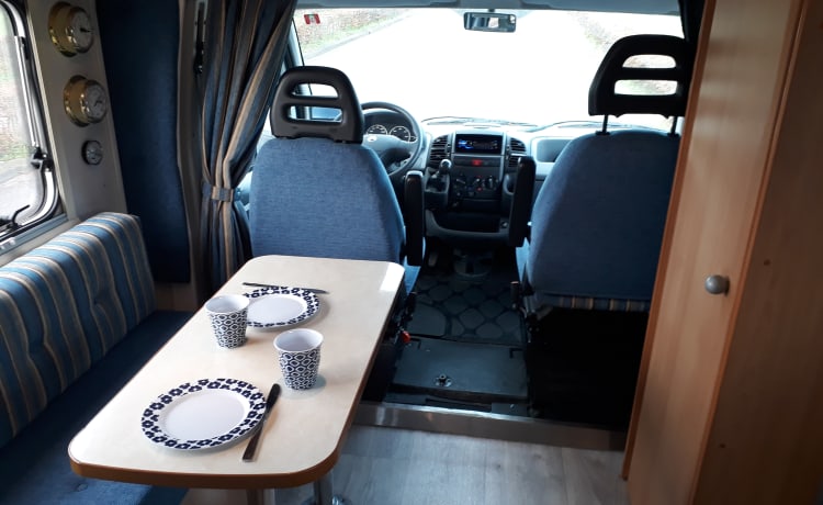 Leuke compacte camper voor mooie reizen.