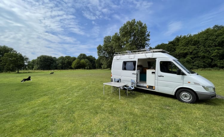 Bianca – Camping-car atmosphérique et aventureux pour 2 personnes