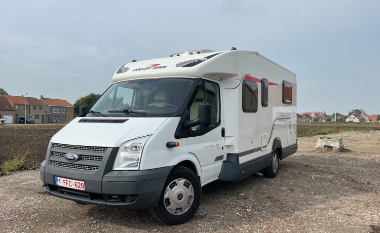 Mobieltje – Luxe familie camper met complete uitzet!