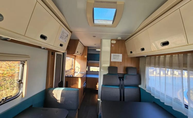 7 Berth 2020 Luxury Motorhome