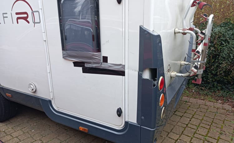 South Coast Explorer – 4 berth Roller Team Coachbuilt from 2017