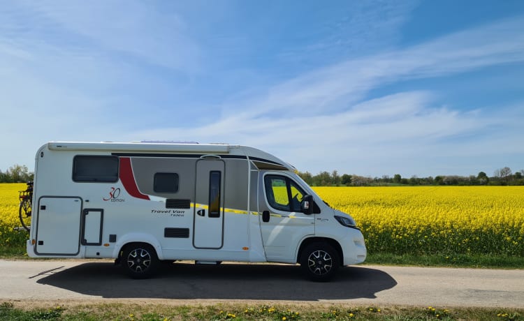 Bürstner Travel Van T620G, luxe 2 personnes, également pour hors réseau.