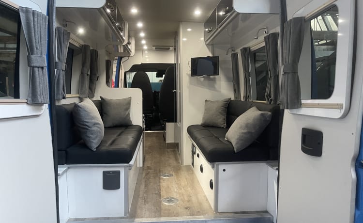 A Luxury 4 seater  Motorhome 