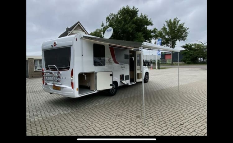 Super luxuriöser Bürstner mit Queensize-Bett.