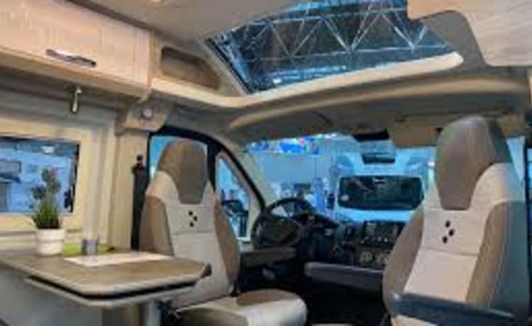 Autobus Peugeot Bravia 3p nuovo di zeccaCamper del 2023